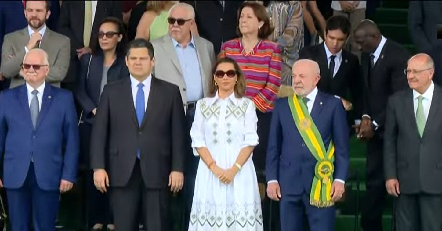 Desfile de 7 de setembro em Brasília reúne autoridades