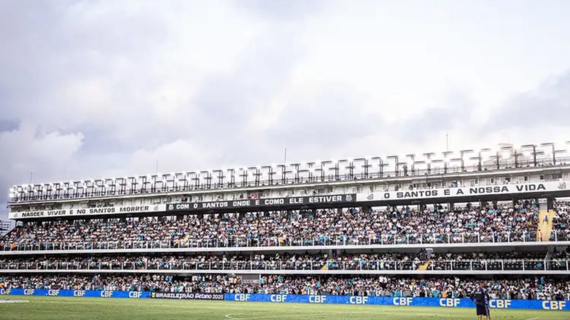 Clube da Série A enfrenta sanções da FIFA e dívida significativa