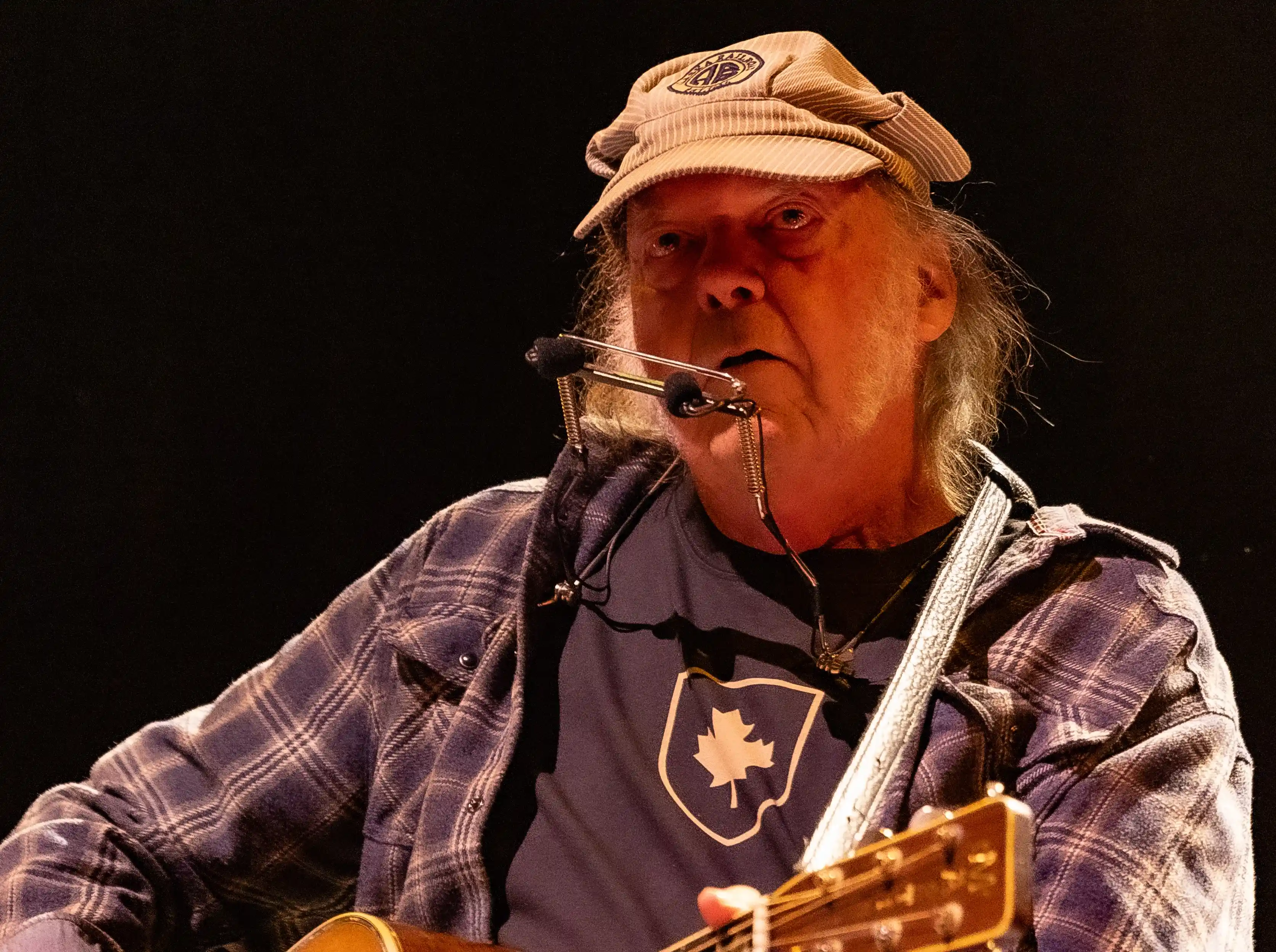 Neil Young processa Donald Trump novamente por uso não autorizado de sua música