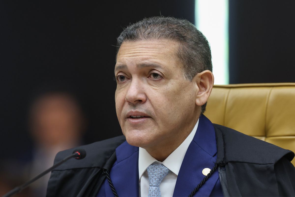 TSE julgará caso de informações falsas sobre Flávio Bolsonaro