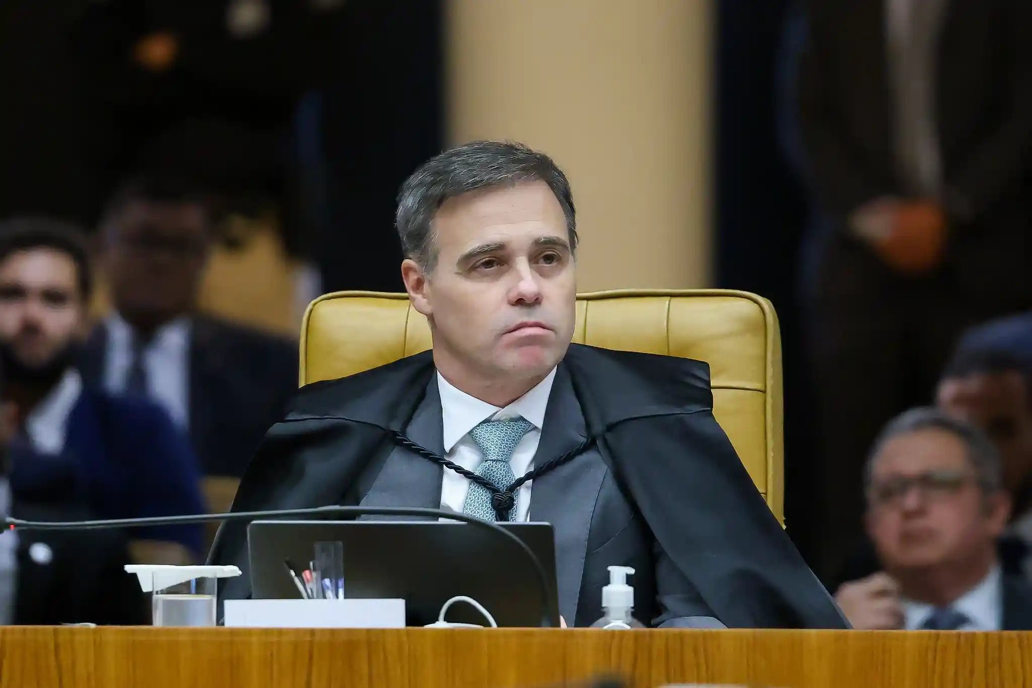 Mendonça critica Moraes por uso da PF em investigações