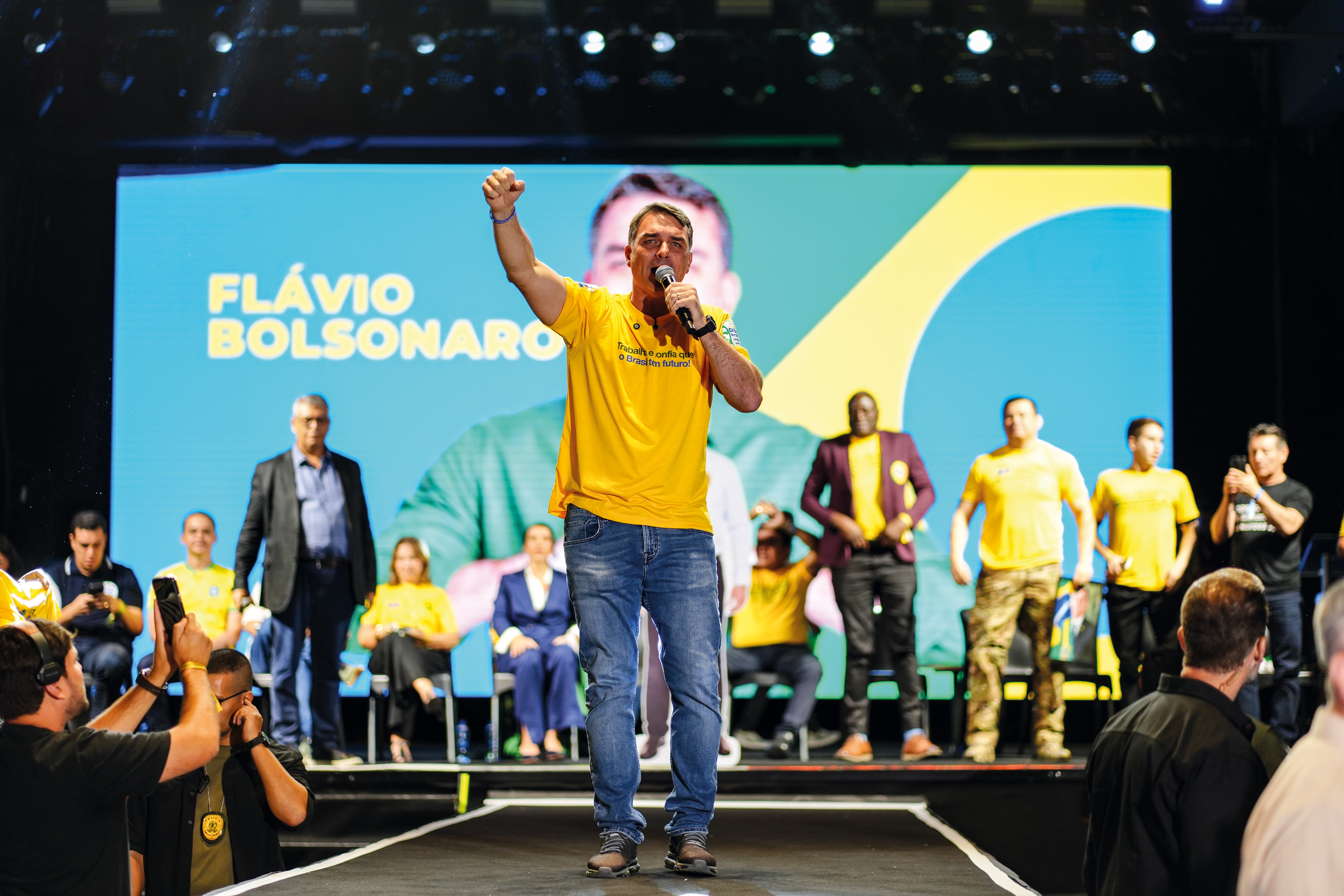 Flávio Bolsonaro prioriza visitas a estados do Norte na campanha presidencial