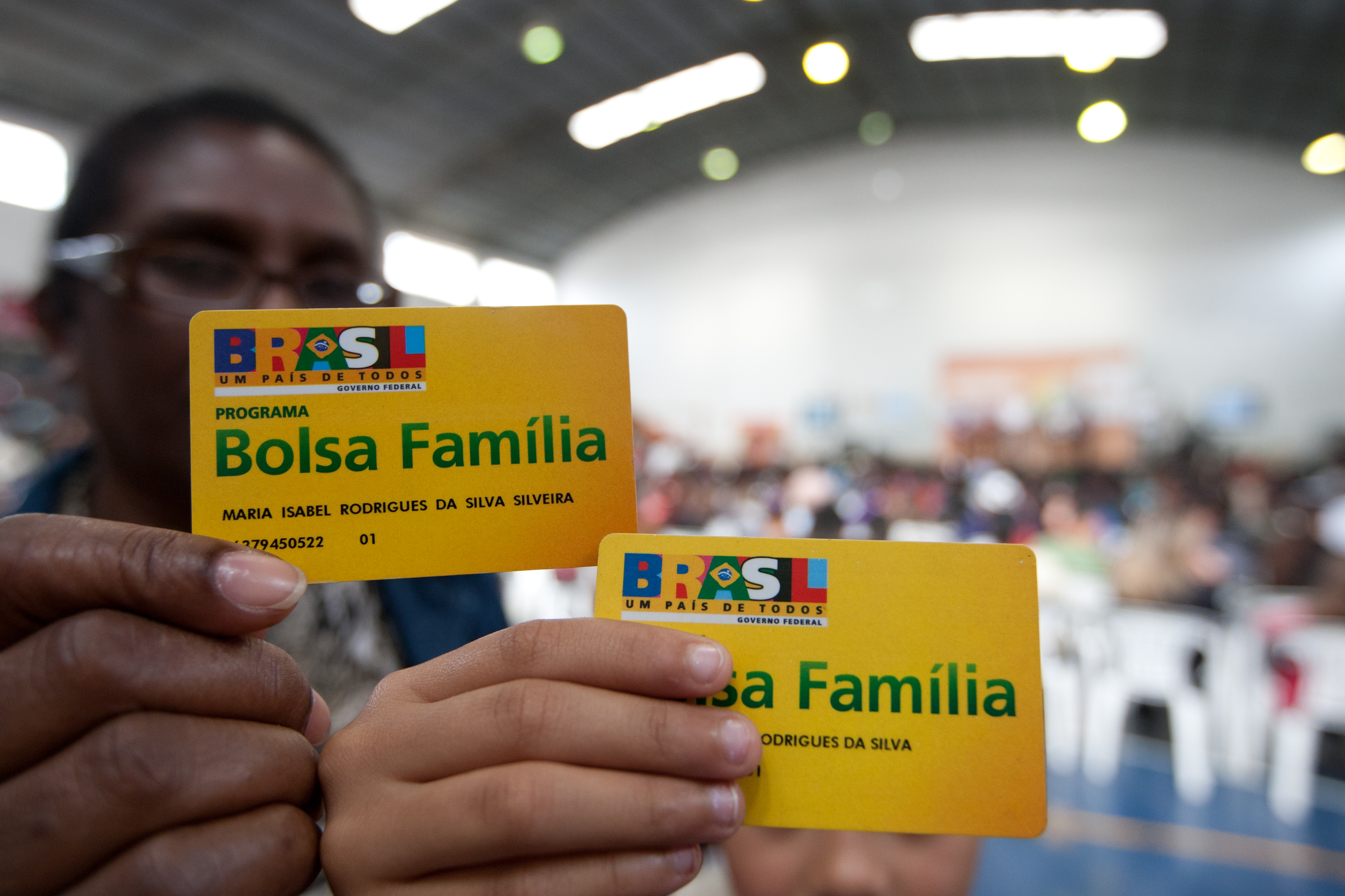 Bolsa Família terá aumento de 15%; confira os novos valores
