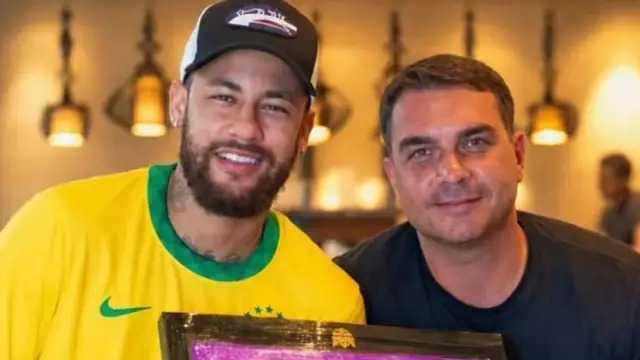 Neymar manifesta apoio a Flávio Bolsonaro em rede social