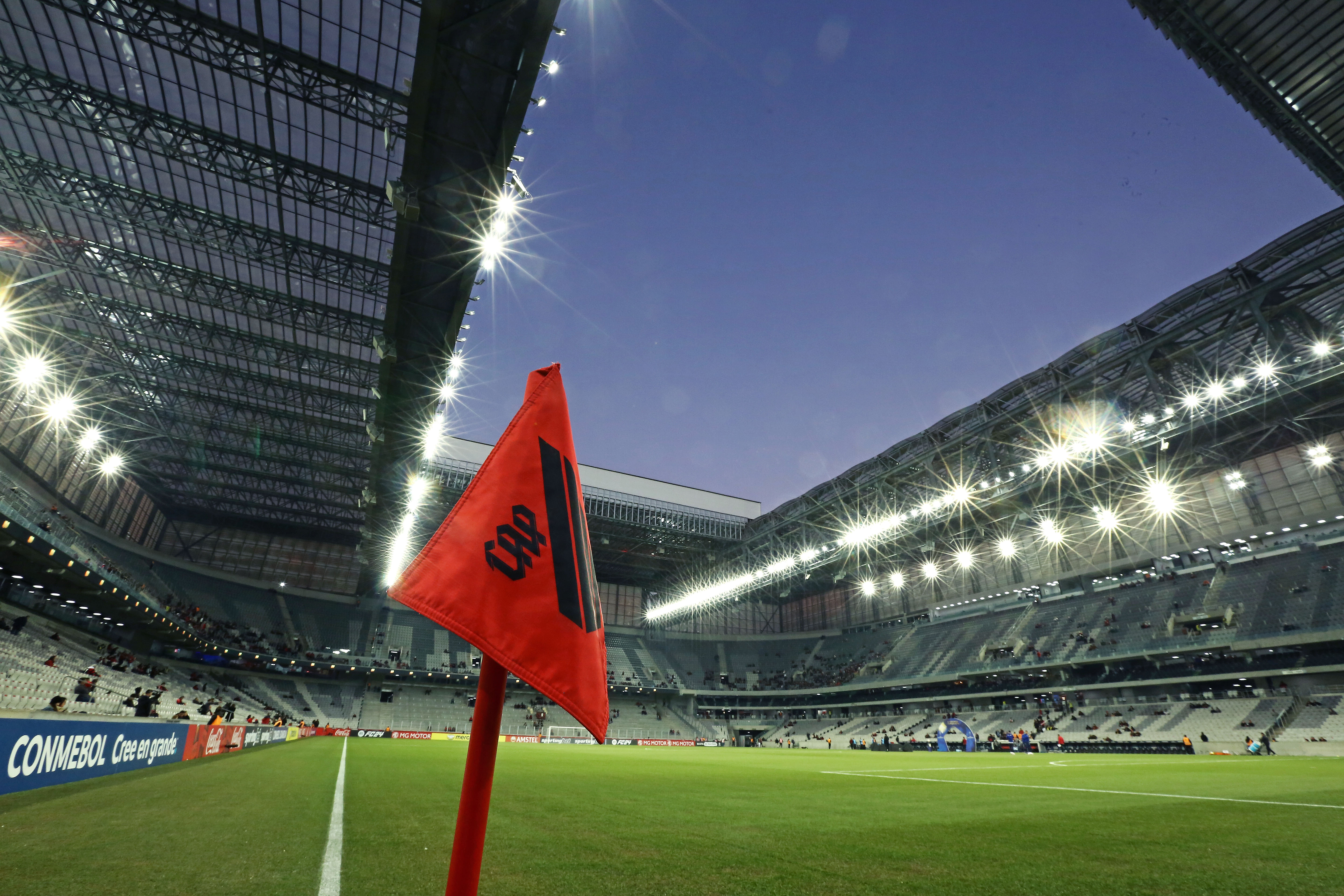 Athletico-PR enfrenta Vitória na Copa do Brasil