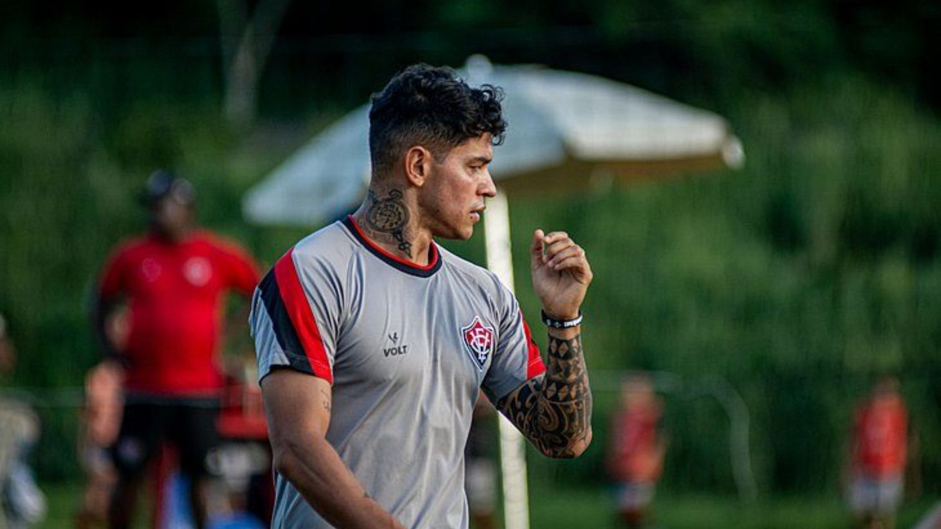 Giovanni Augusto encerra jejum de gols e brilha contra o Bahia