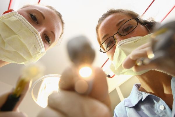 Indústria odontológica brasileira cresce na Europa e América Latina
