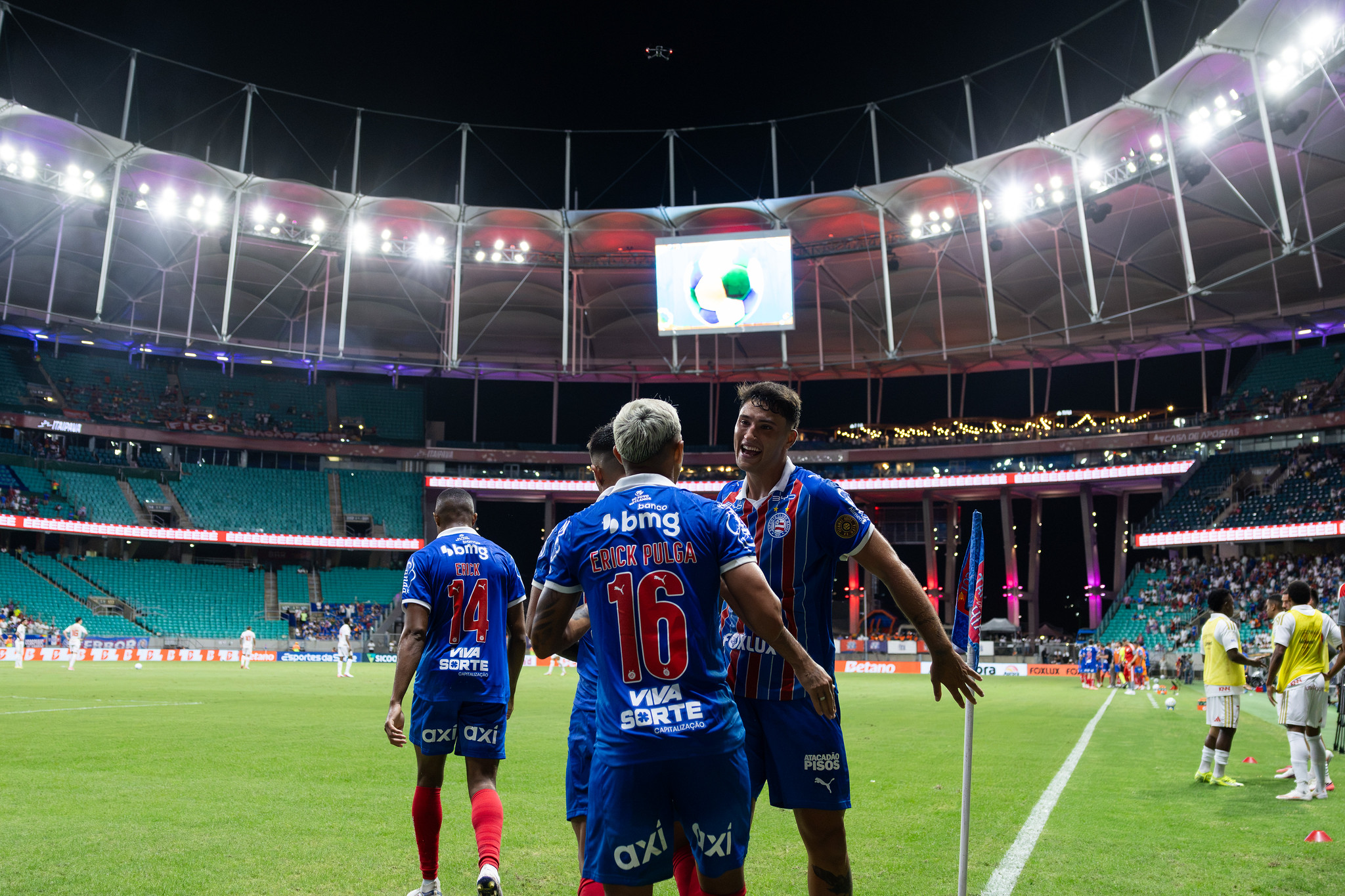 Bahia busca marcar história com sequência invicta contra o Bragantino