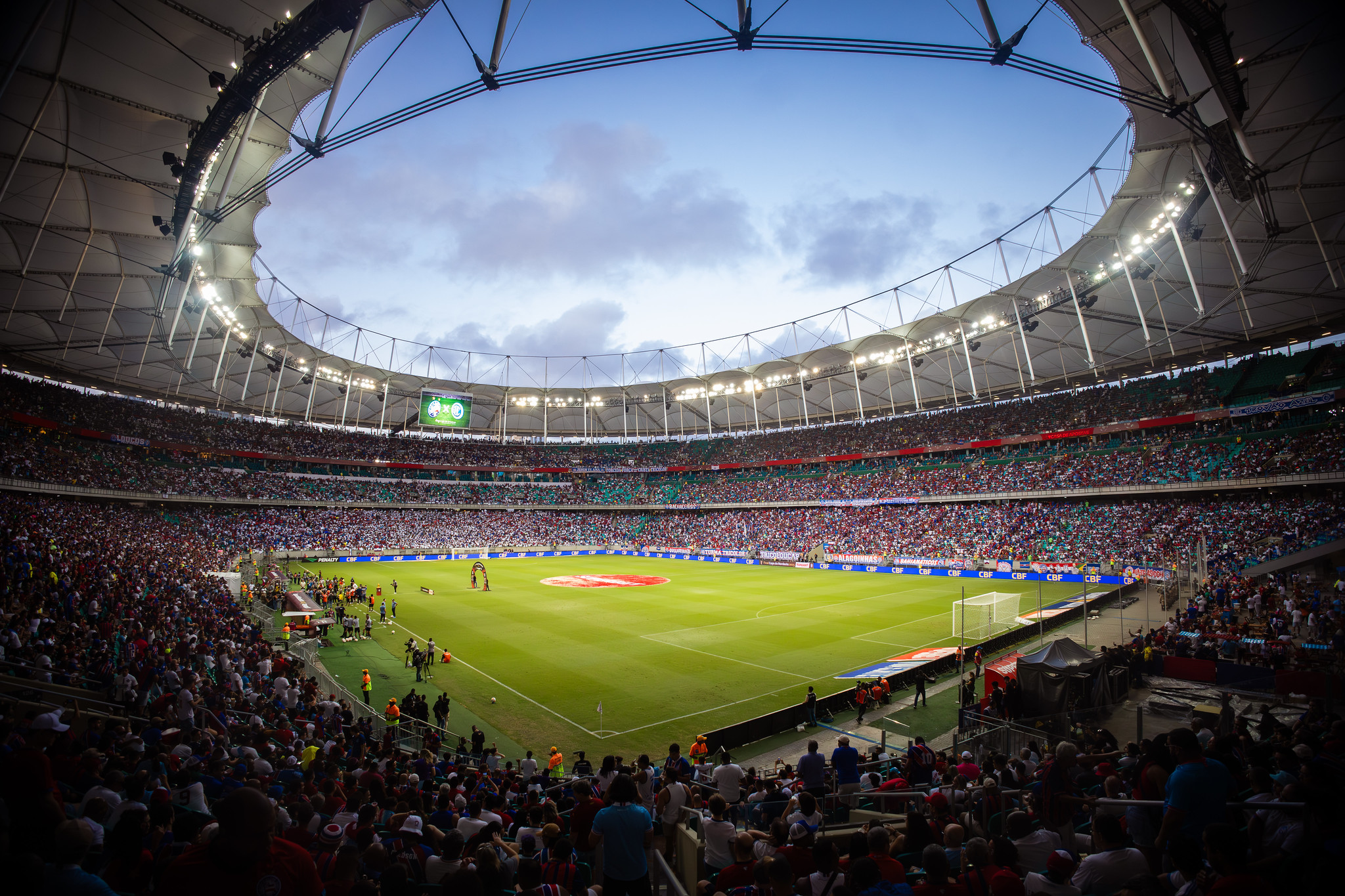 Jogos de domingo, 18 de outubro: onde assistir e horários