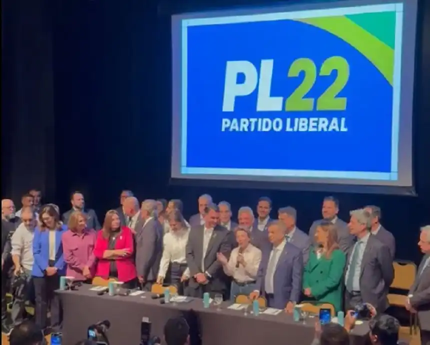 Imagem de Tereza Cristina expressa lamento por não ser a vice de Flávio Bolsonaro