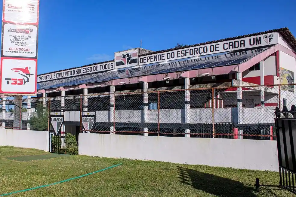 Ferroviário pode romper com SAF de R$ 400 milhões devido a dívidas não quitadas