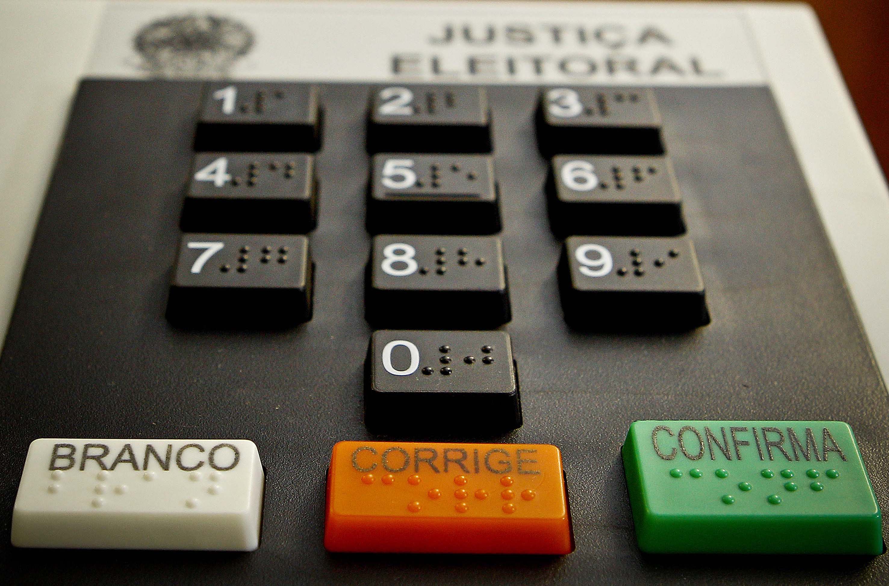Disputas eleitorais acirradas em quatro estados brasileiros