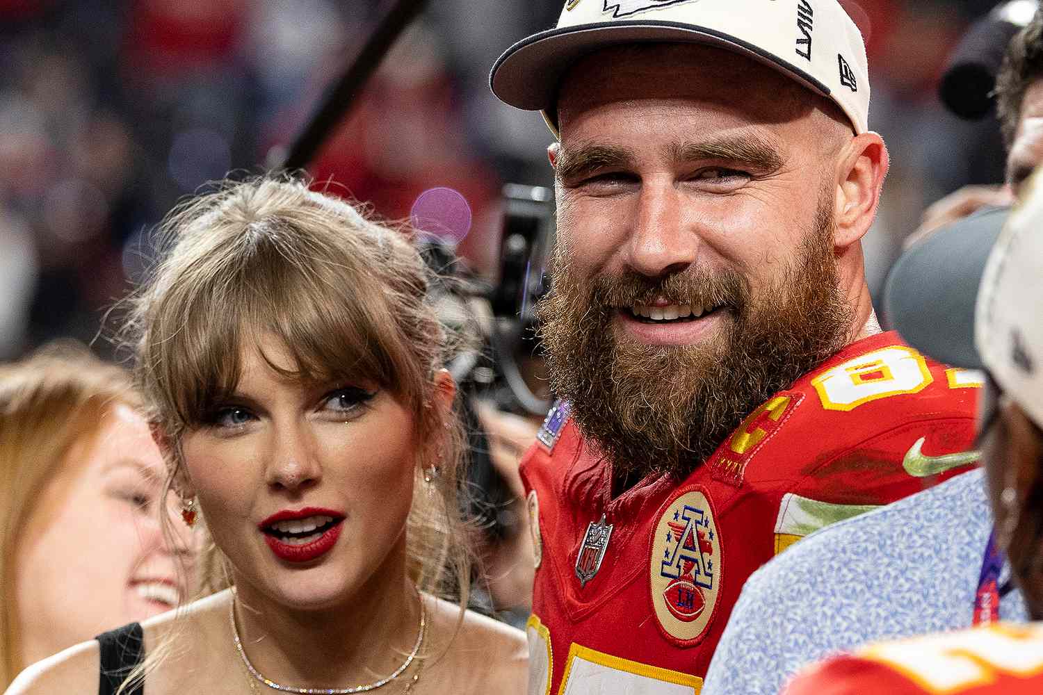 Travis Kelce, marido de Taylor Swift, é alvo de golpe financeiro