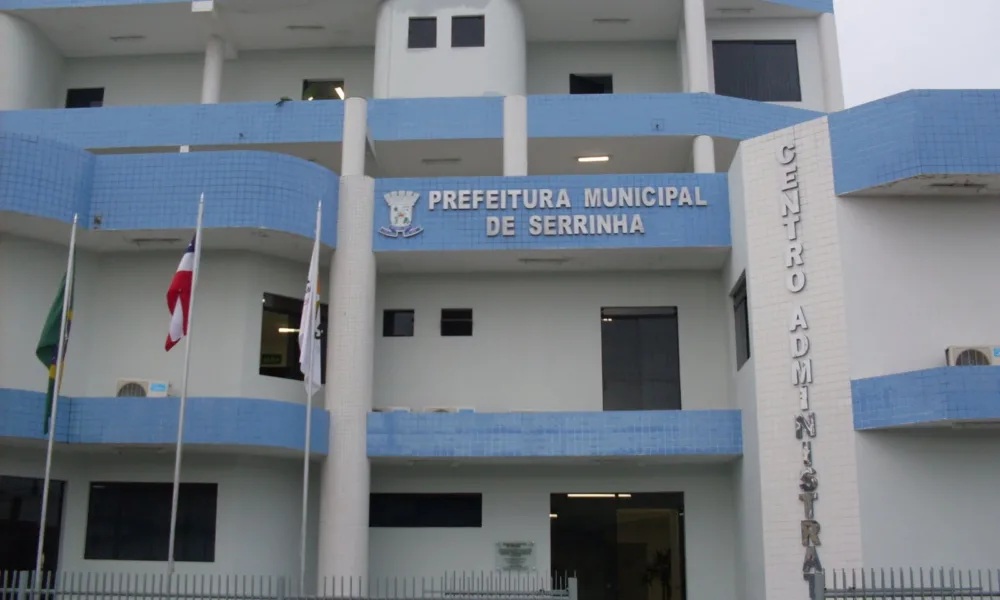 Operação da PF investiga desvios de recursos públicos na educação em Serrinha