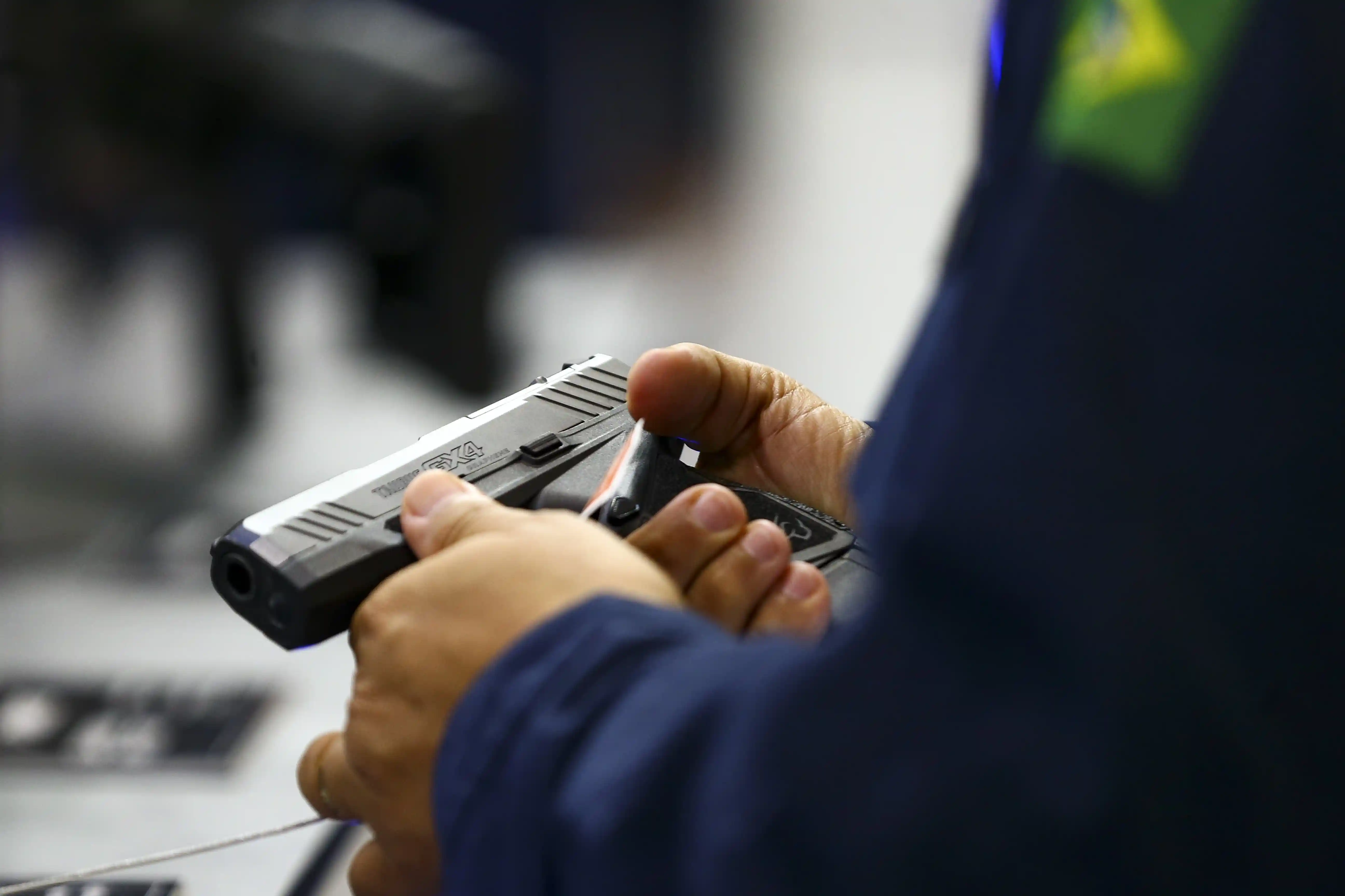 MP proíbe policiais de atuarem como segurança de candidatos nas eleições