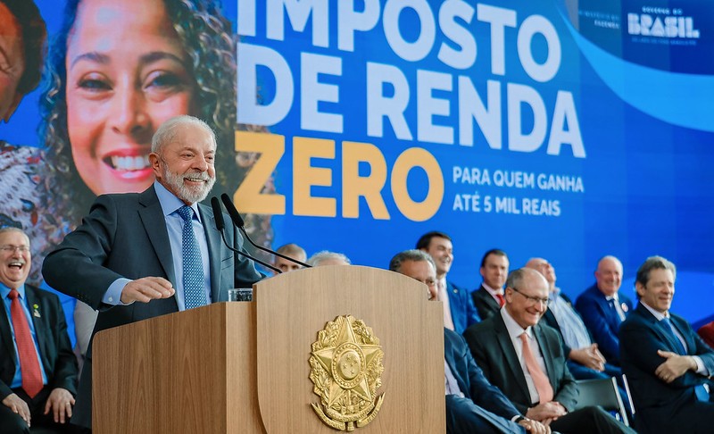 Conselheiros econômicos de Lula divergem sobre ajuste fiscal na campanha