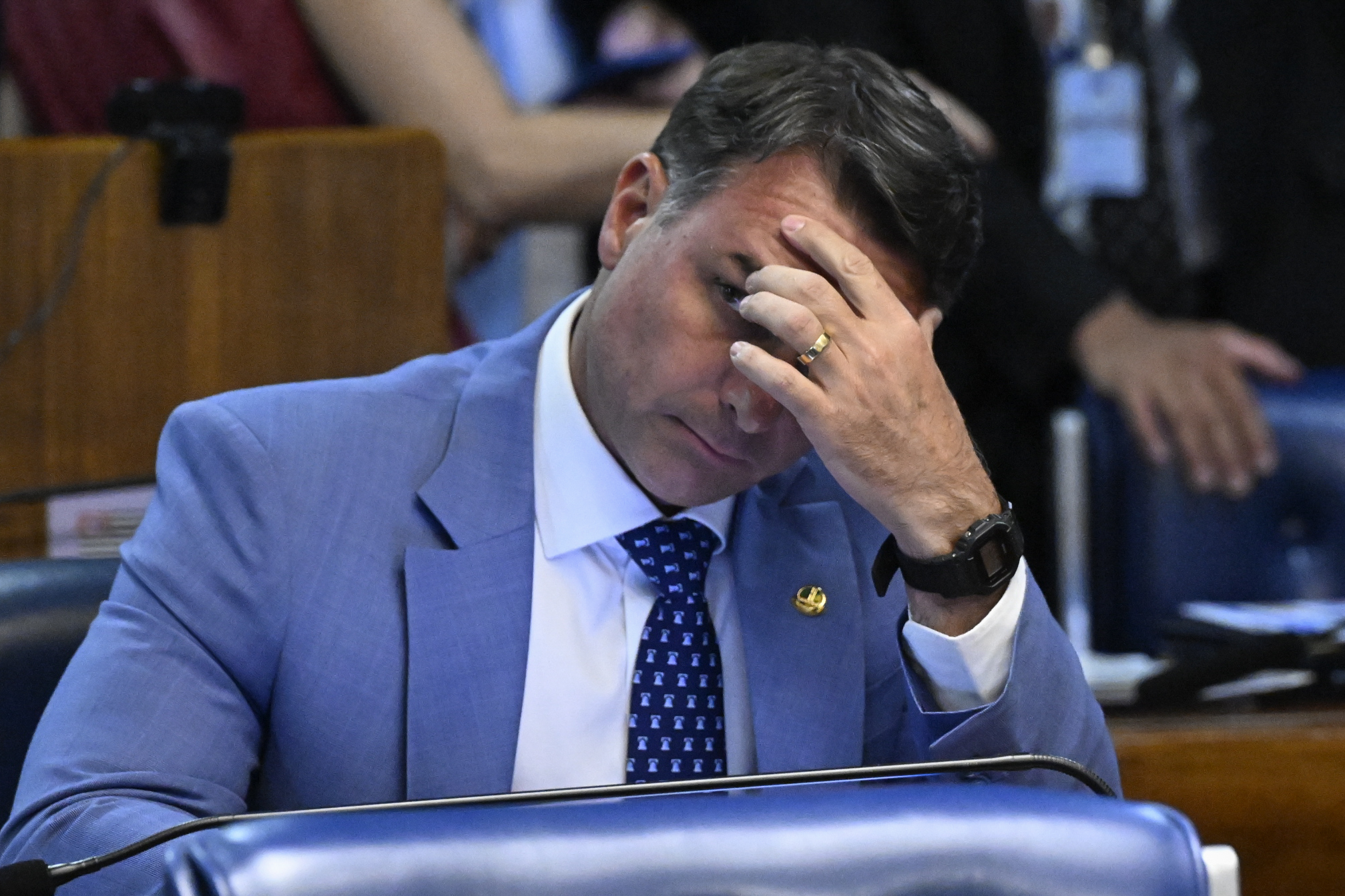 Polêmica relação de Flávio Bolsonaro com Daniel Vorcaro