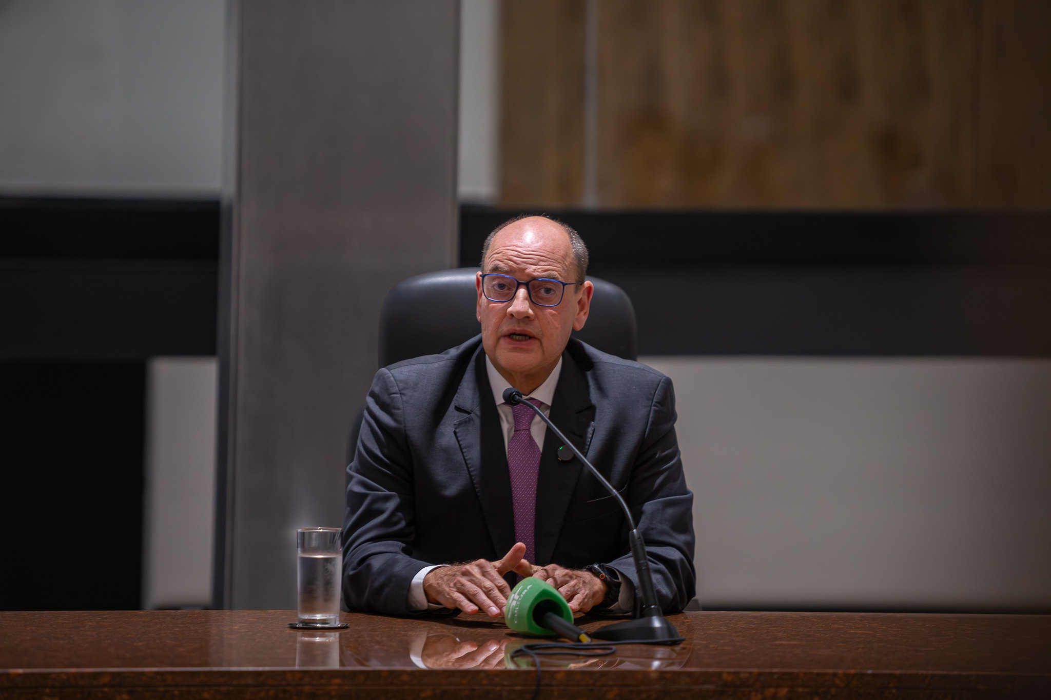 Governador determina recadastramento de armas cedidas pelo Estado