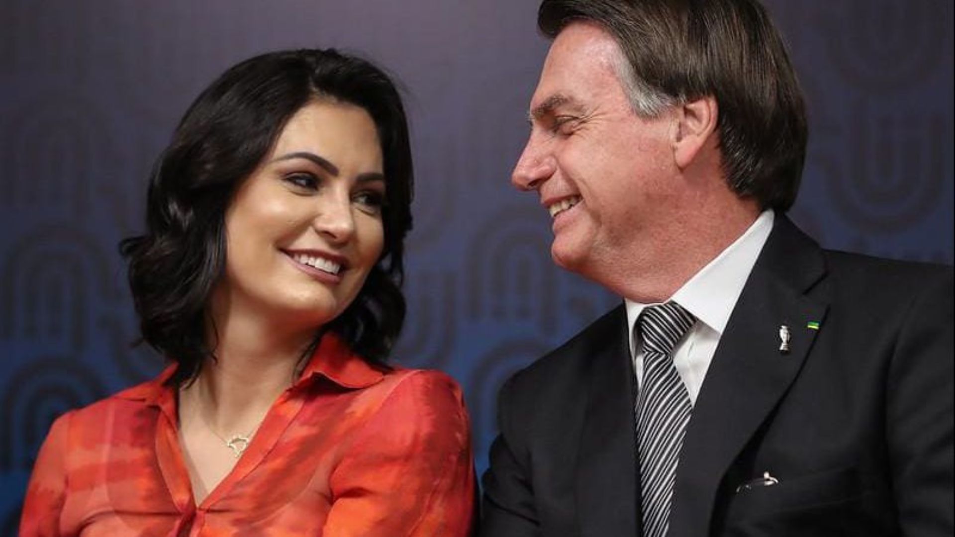Defesa de Bolsonaro solicita ao STF liberação de visita da irmã de Michelle