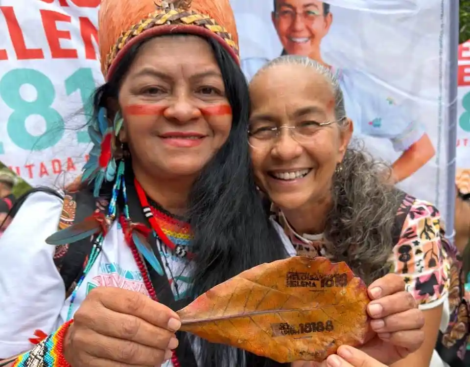 Candidata da Rede usa folhas naturais em campanha sustentável