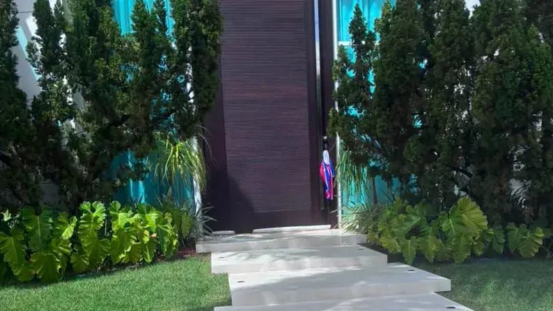Camisa do Bahia é deixada na porta de Marinho após desentendimento em campo