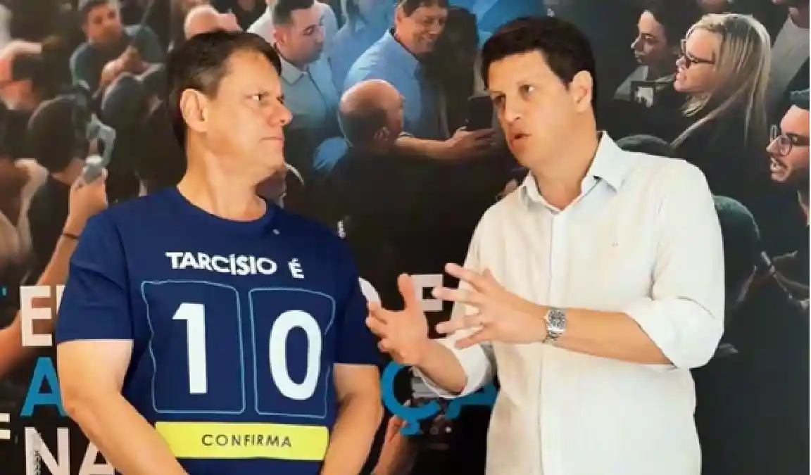 Tarcísio elogia desistência de Salles em favor de um projeto maior