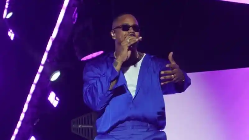 Léo Santana é a atração do Palco da Baiana neste sábado