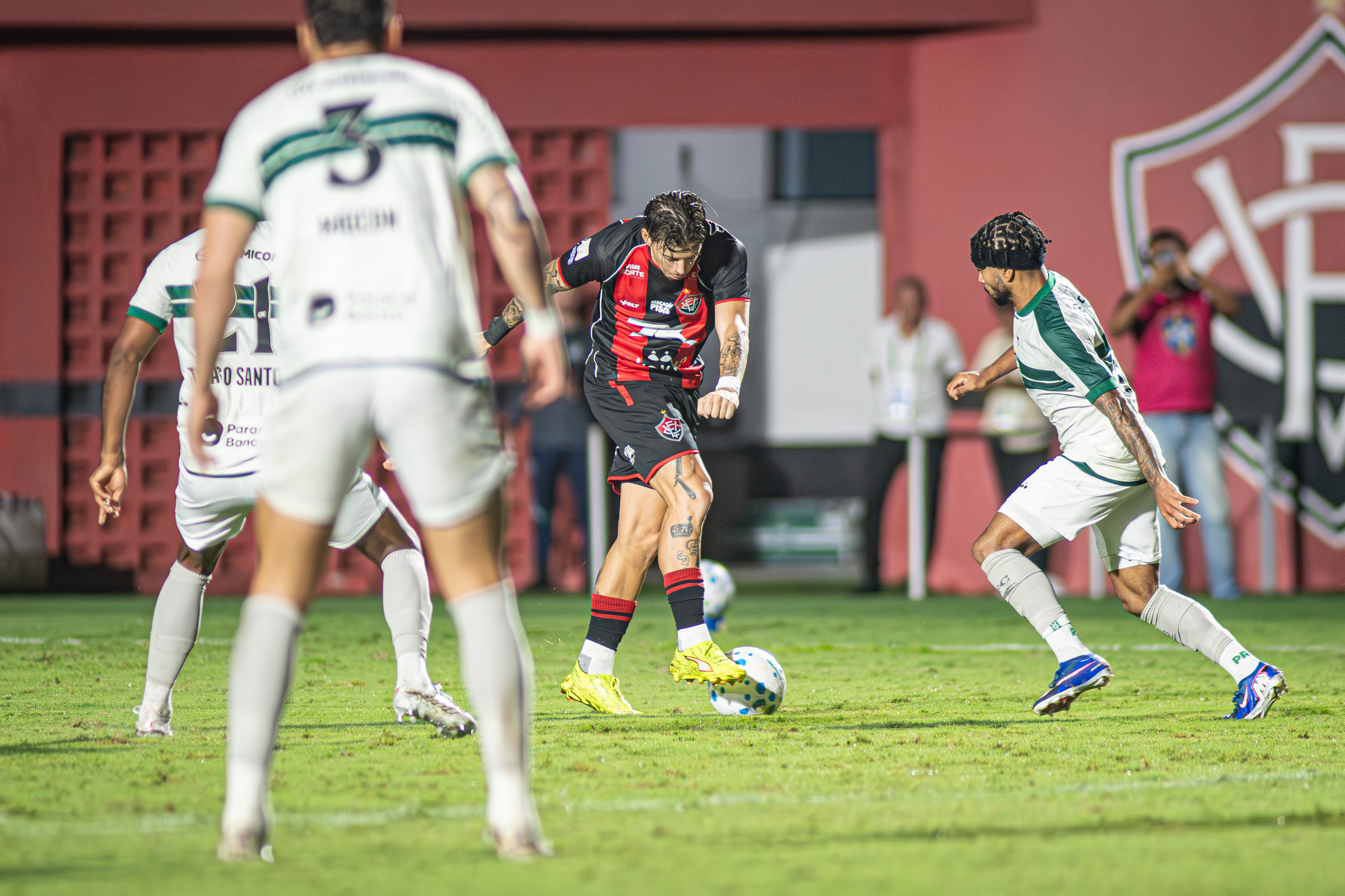 Mudança na data e horário do jogo entre Vitória e Coritiba