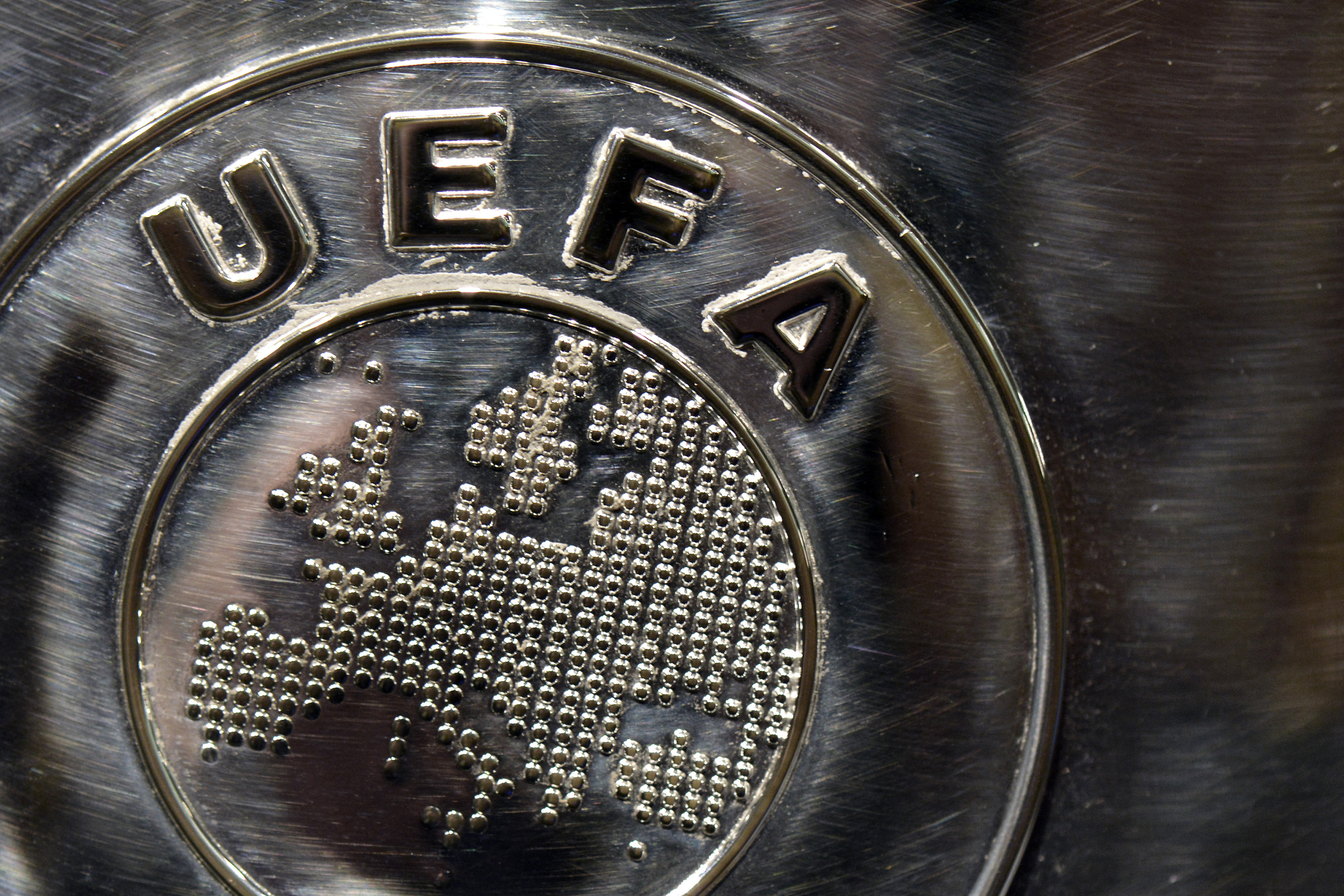 Uefa anuncia boicote à Fifa em protesto contra projeto comercial
