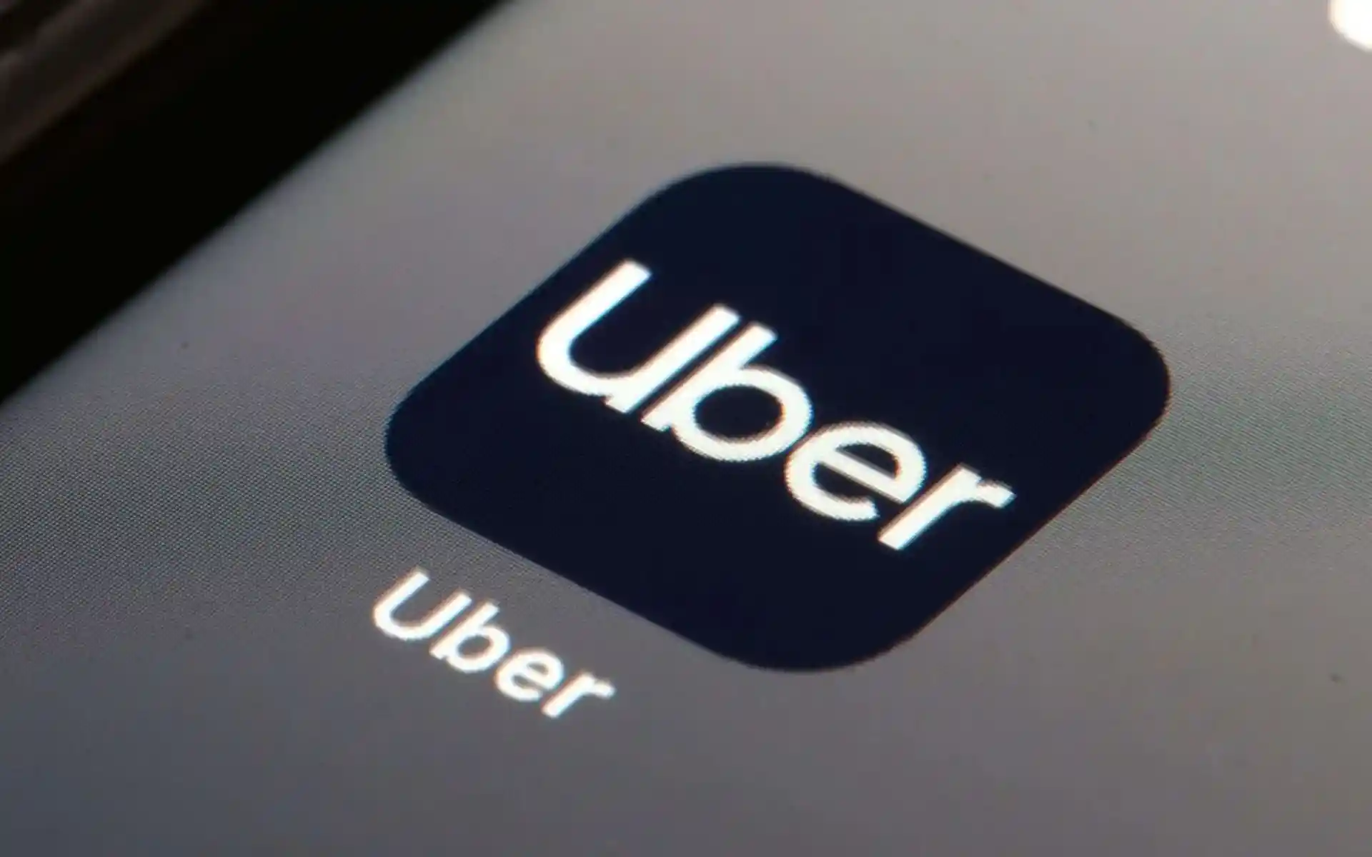 MPT processa Uber por prática considerada escravidão digital e pede R$ 321 milhões