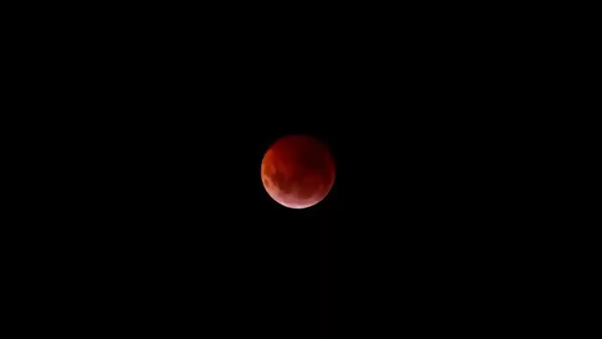 Eclipse lunar parcial será visível em todo o Brasil