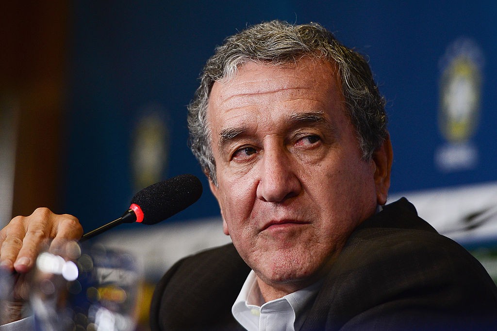 Carlos Alberto Parreira é transferido para unidade semi-intensiva após melhora