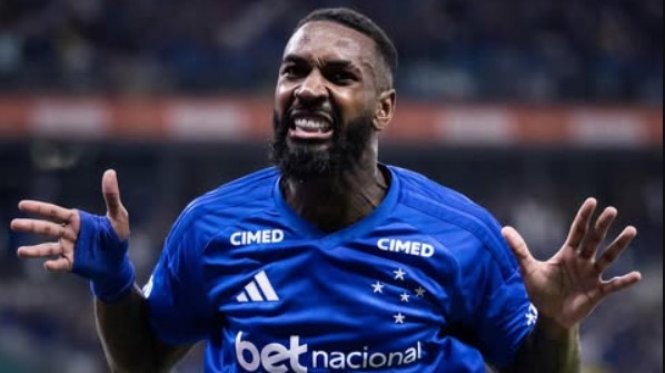 Gerson, do Cruzeiro, enfrenta risco de bloqueio judicial de salário por dívida de R$ 300 mil
