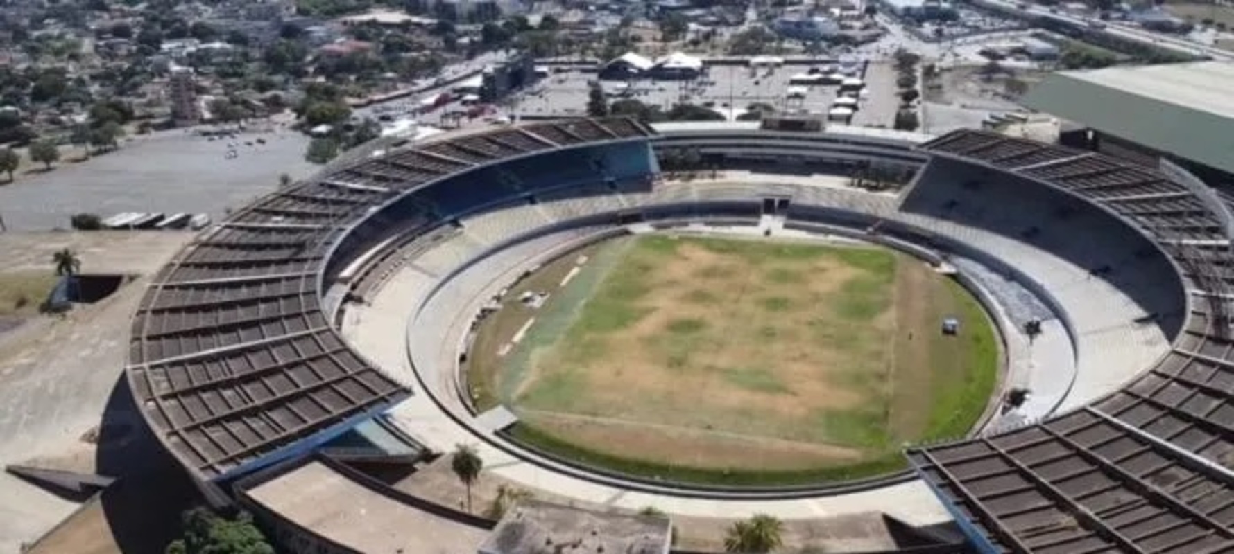 Demolição do Estádio Serra Dourada avança para construção de nova arena de R$ 400 milhões