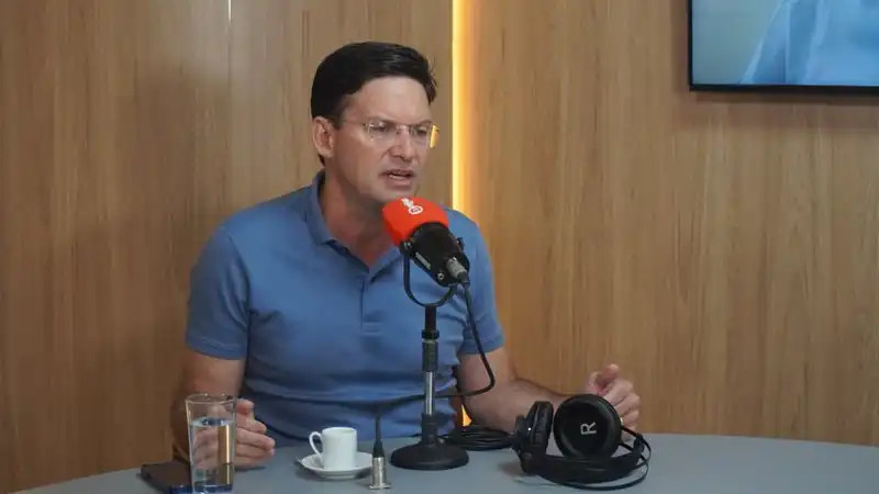 Imagem de João Roma critica Rui Costa e Jaques Wagner por falta de ação em obras importantes