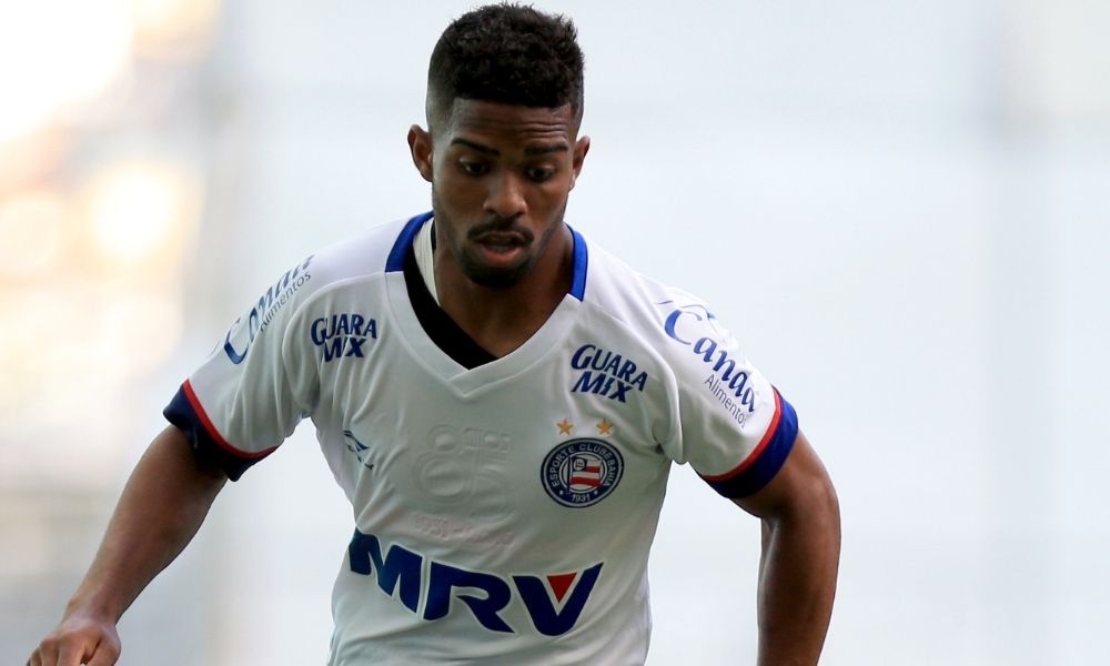 Ex-jogador do Bahia é alvo de operação de combate ao tráfico de drogas e armas