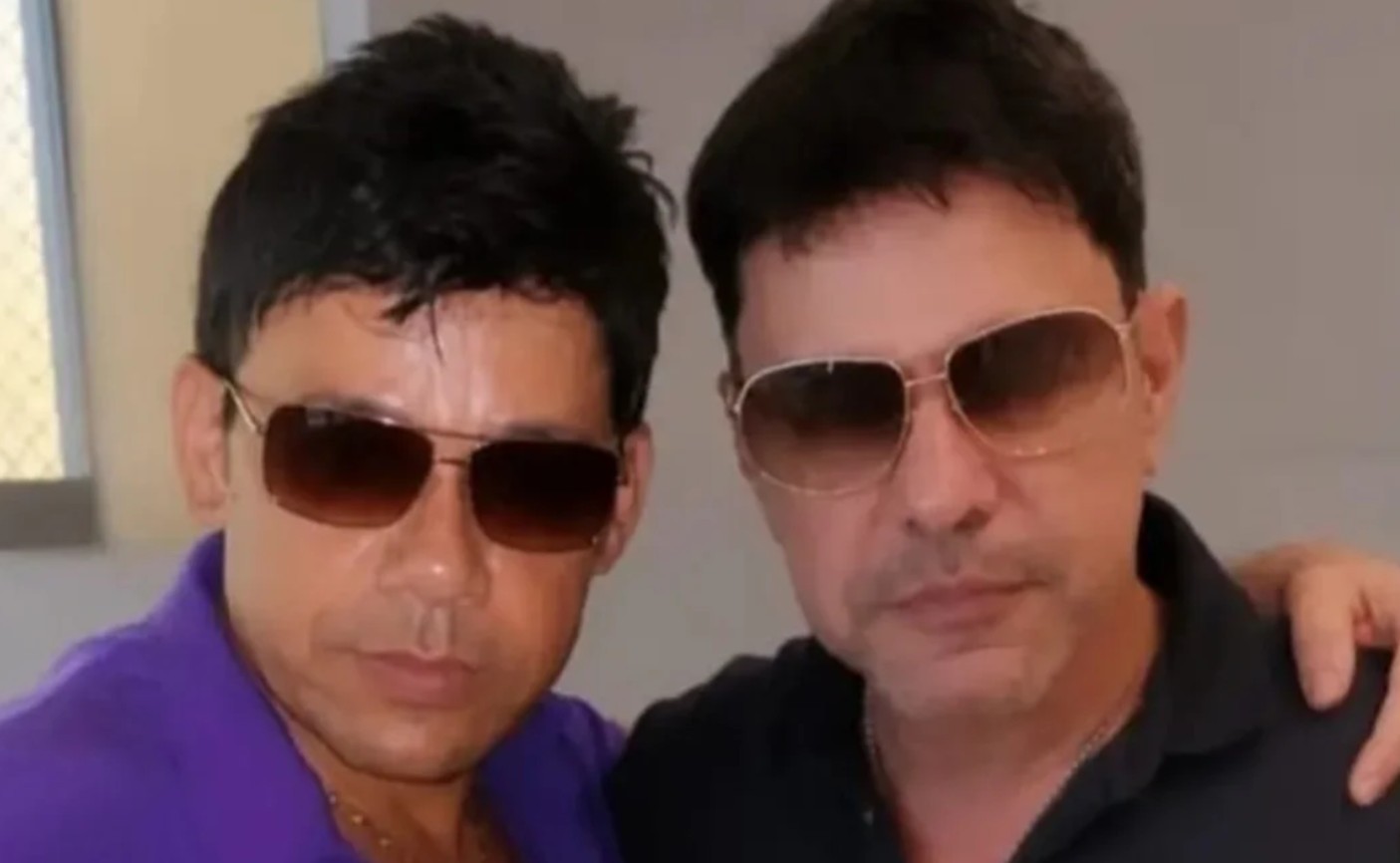 Zezé Di Camargo se irrita com homenagem de sósia